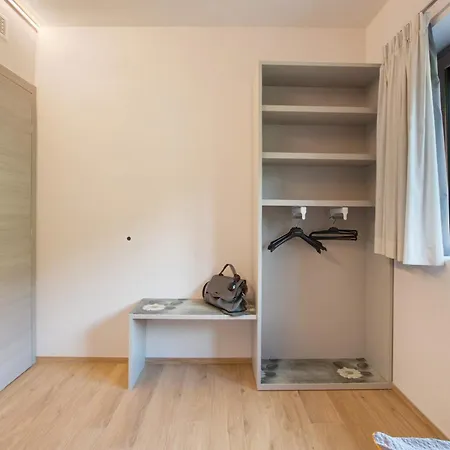 Prázdninový dům Ale *